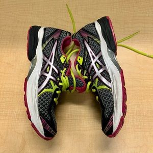 ASICS gel flux athletic shoe